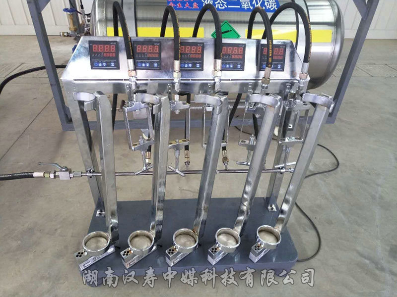 二氧化碳致裂器